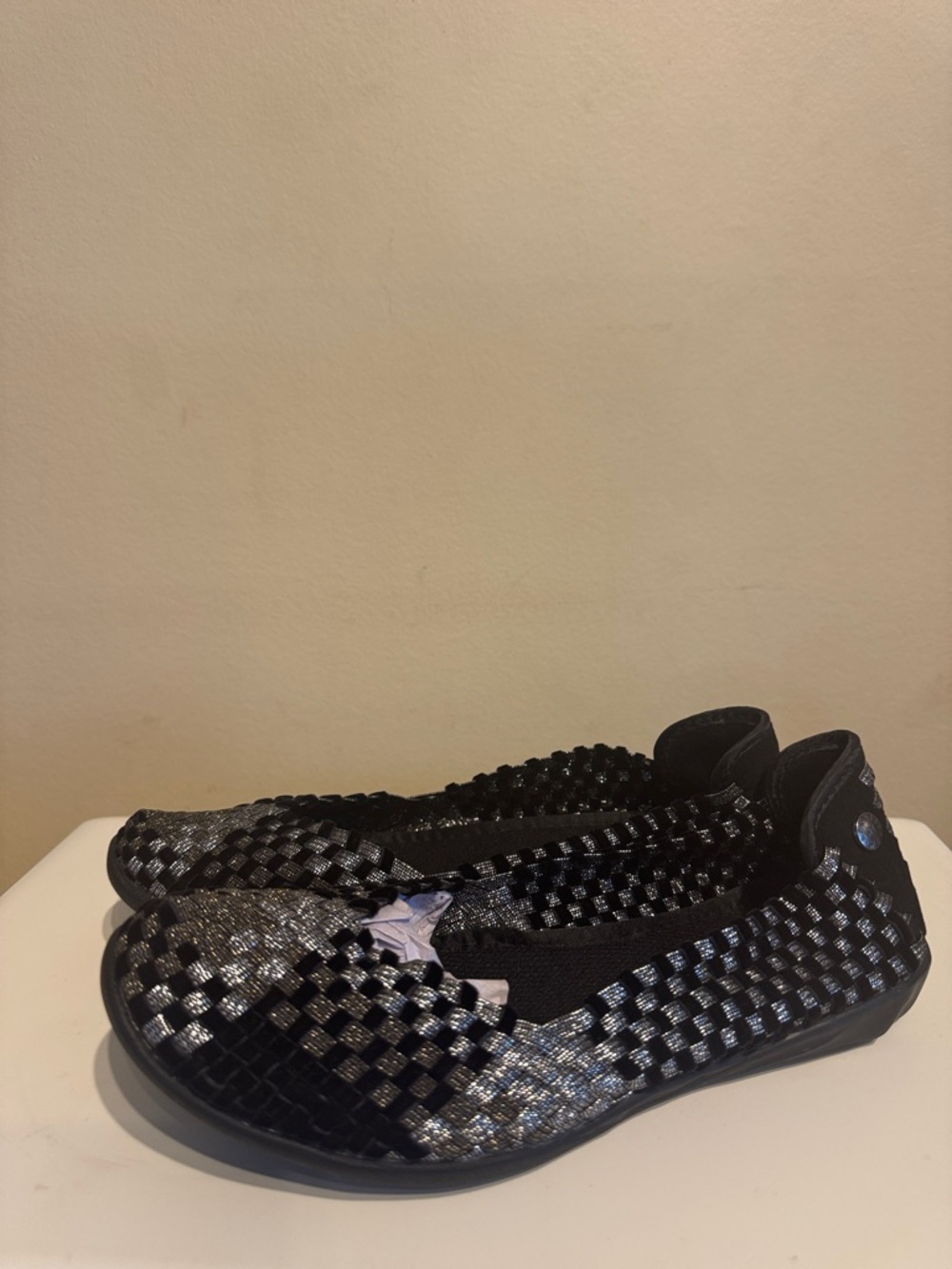 Bernie Mev New York Catwalks Glam Mix Upper & Black Outsole Color sz 40 / US 9